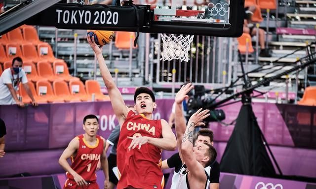 足的内线 足的内线